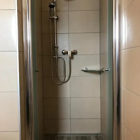 Zur Alten Schule Daire Altenkirchen (Mecklenburg-Vorpommern)