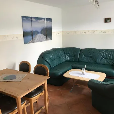 Daire Zur Alten Schule Altenkirchen (Mecklenburg-Vorpommern)