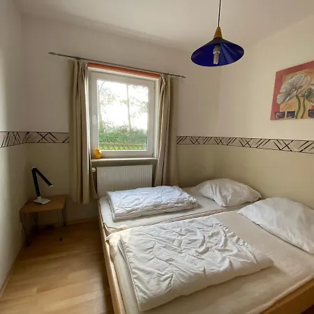 Zur Alten Schule * Altenkirchen (Mecklenburg-Vorpommern)