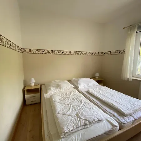 Zur Alten Schule Altenkirchen (Mecklenburg-Vorpommern)