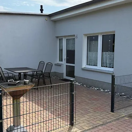 Daire Zur Alten Schule Altenkirchen (Mecklenburg-Vorpommern)