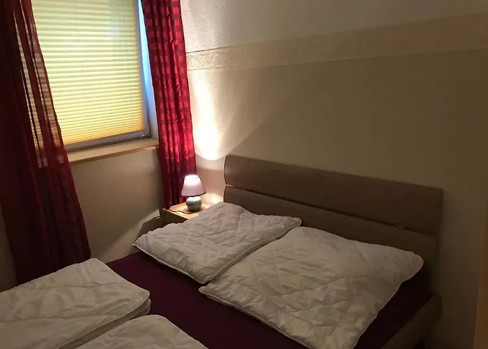 Zur Alten Schule Апартаменты *